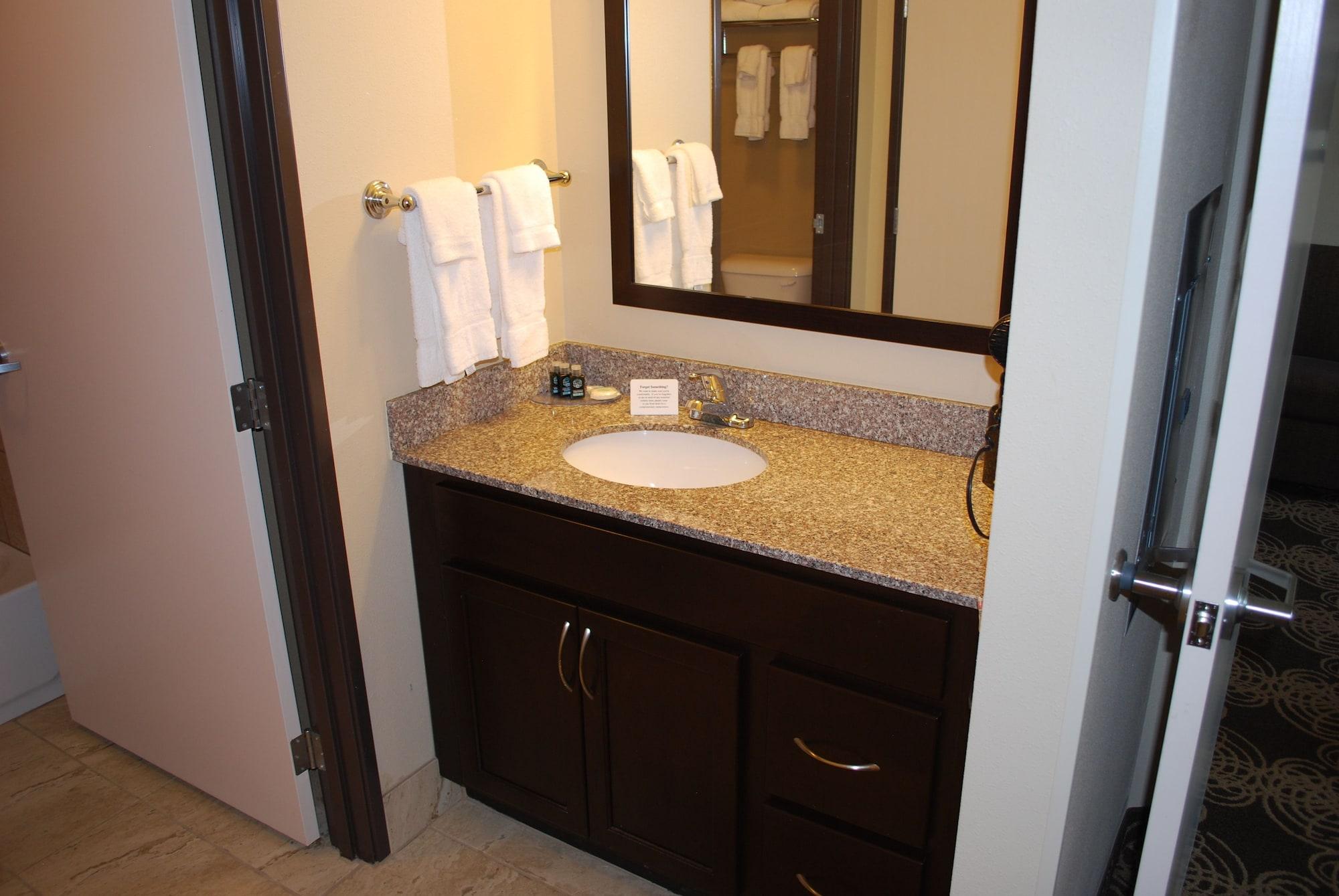 Landmark Suites - Williston Esterno foto