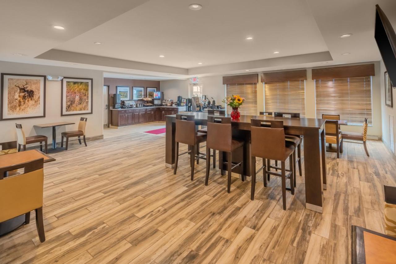 Landmark Suites - Williston Esterno foto