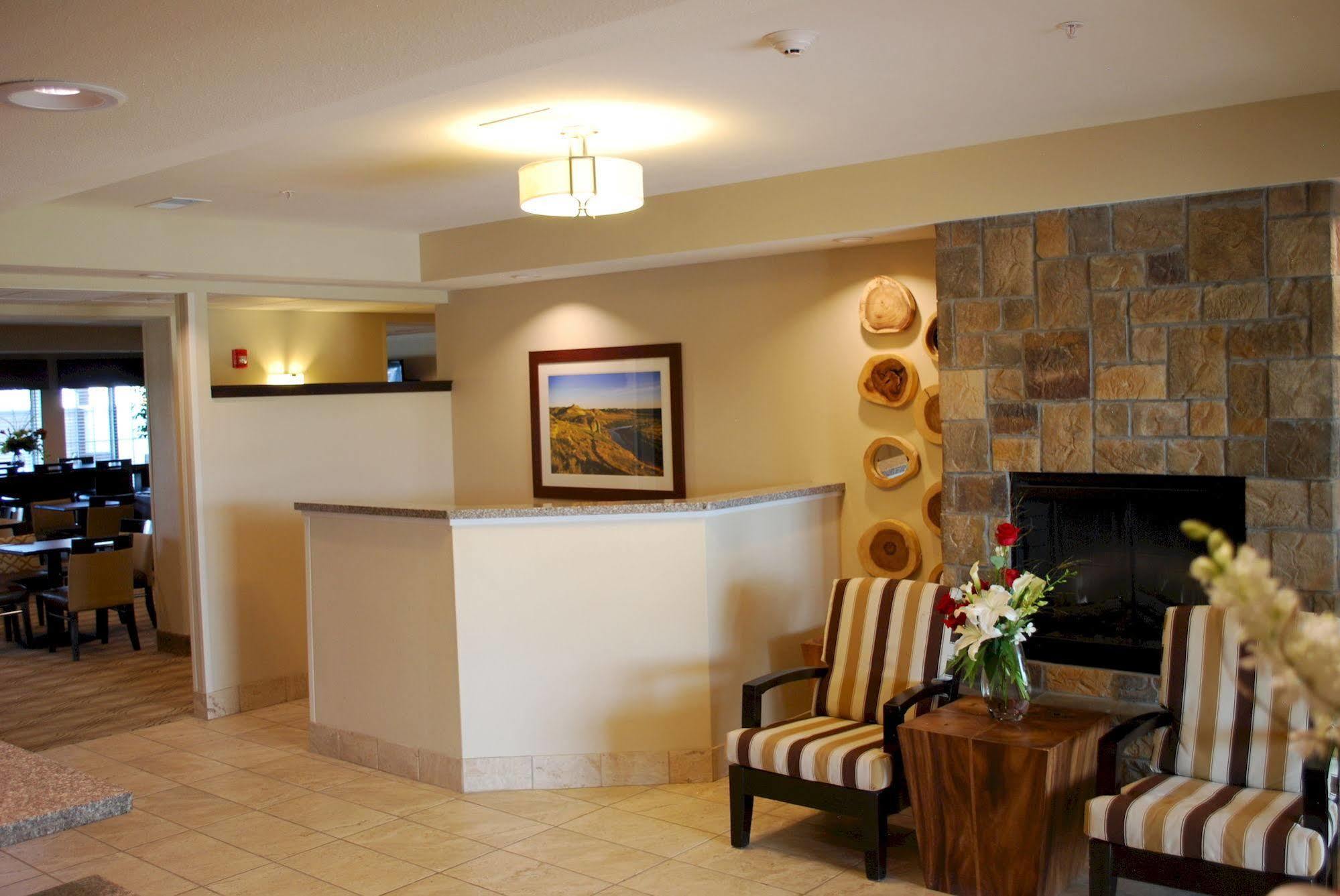 Landmark Suites - Williston Esterno foto