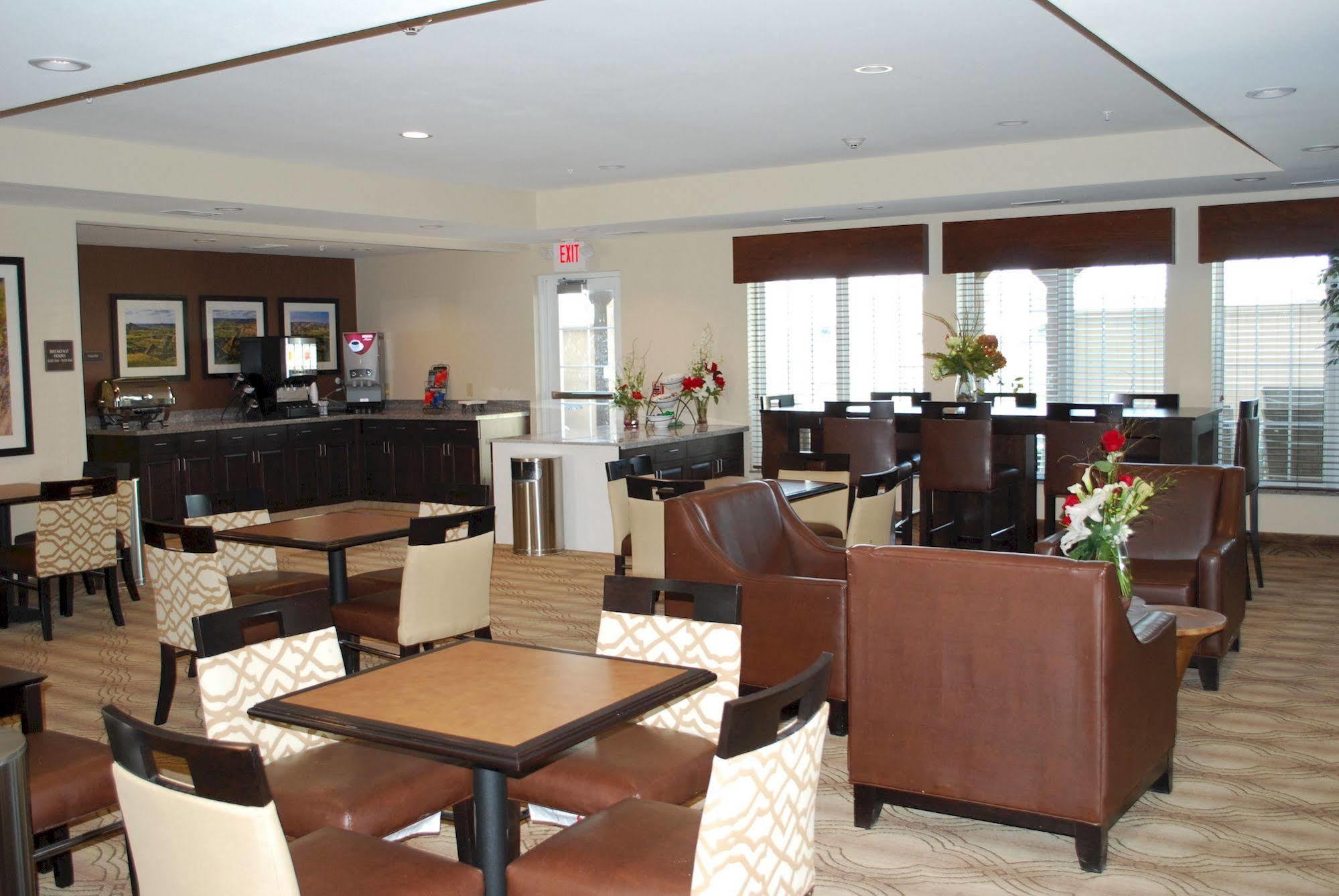 Landmark Suites - Williston Esterno foto